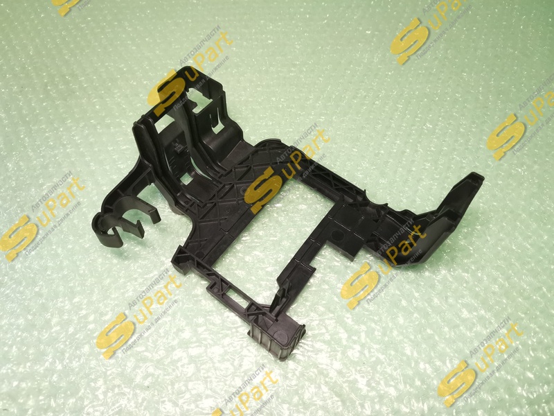 Кронштейн розетки предохранителей Polo (2010-2020) Rapid (2013-2020) / VAG