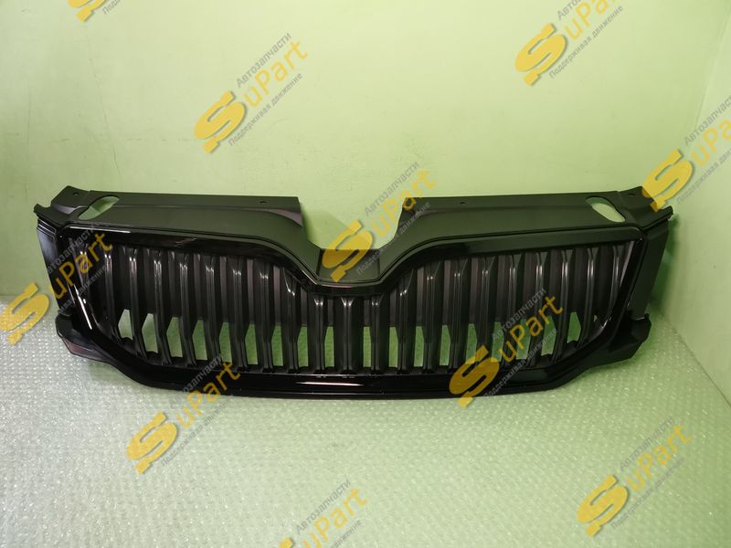 Решетка радиатора Skoda Octavia (2013-2017) черная / SAT