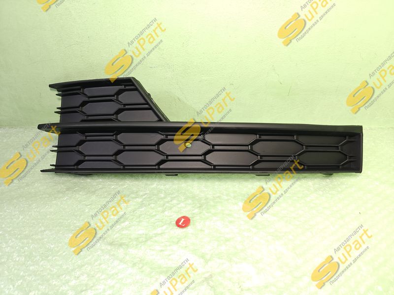 Накладка (рамка) ПТФ Skoda Octavia (2017-2020) левая / O.E.M. China