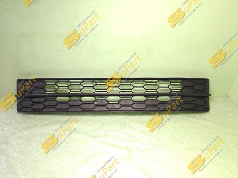 Решетка переднего бампера Skoda Octavia (2017-2020) нижняя центральная / O.E.M. China