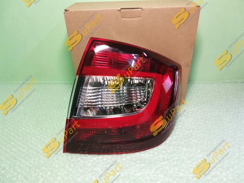 Фонарь Skoda Rapid (2017-2020) задний правый / SAT